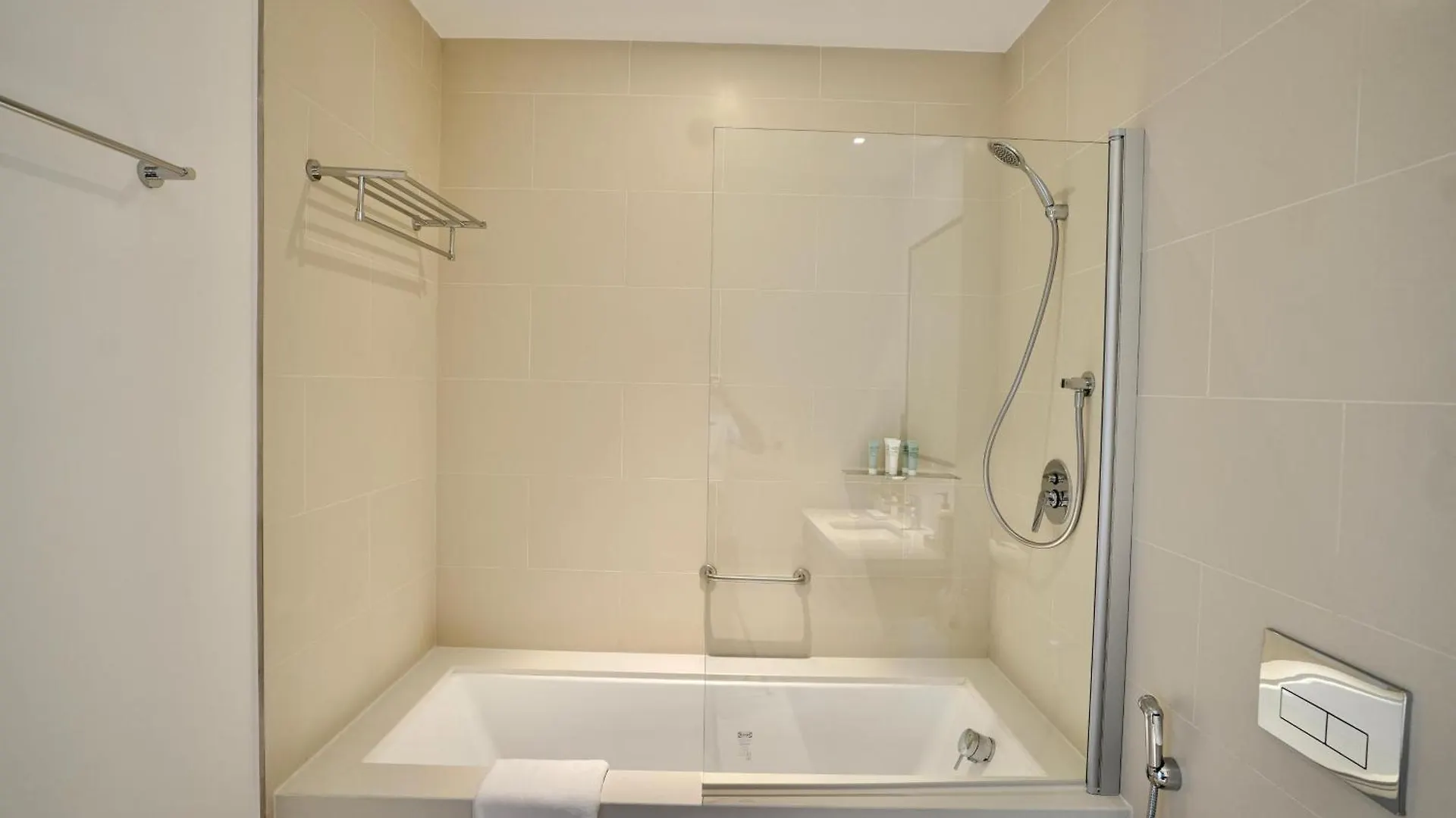 High-Rise Vida Marina Views Apartment Dubai 0*,  United Arab Emirates