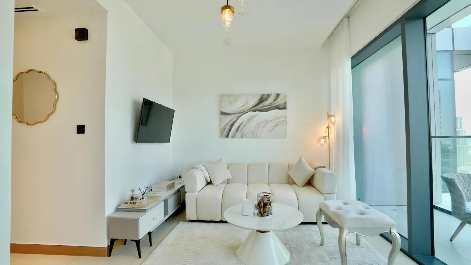 High-Rise Vida Marina Views Apartment Dubai United Arab Emirates