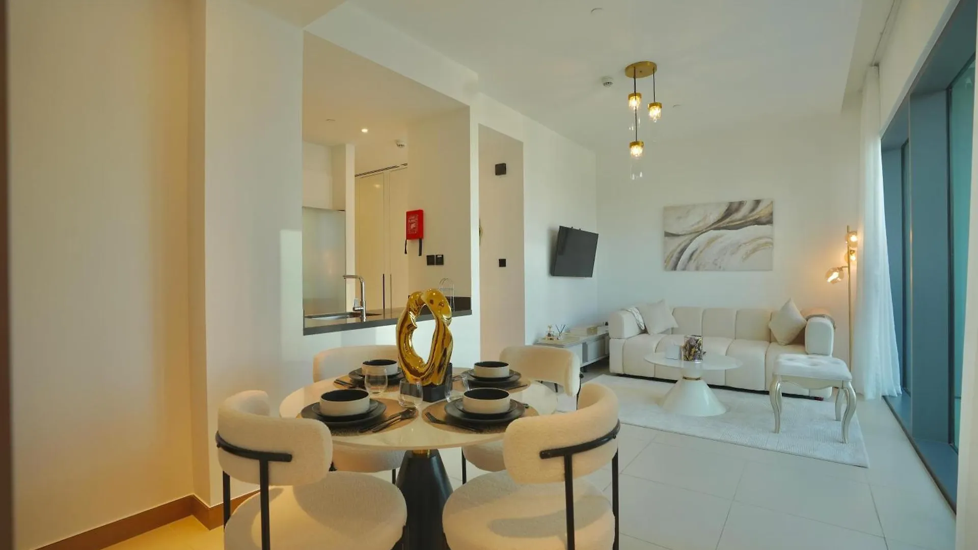 High-Rise Vida Marina Views Apartment Dubai