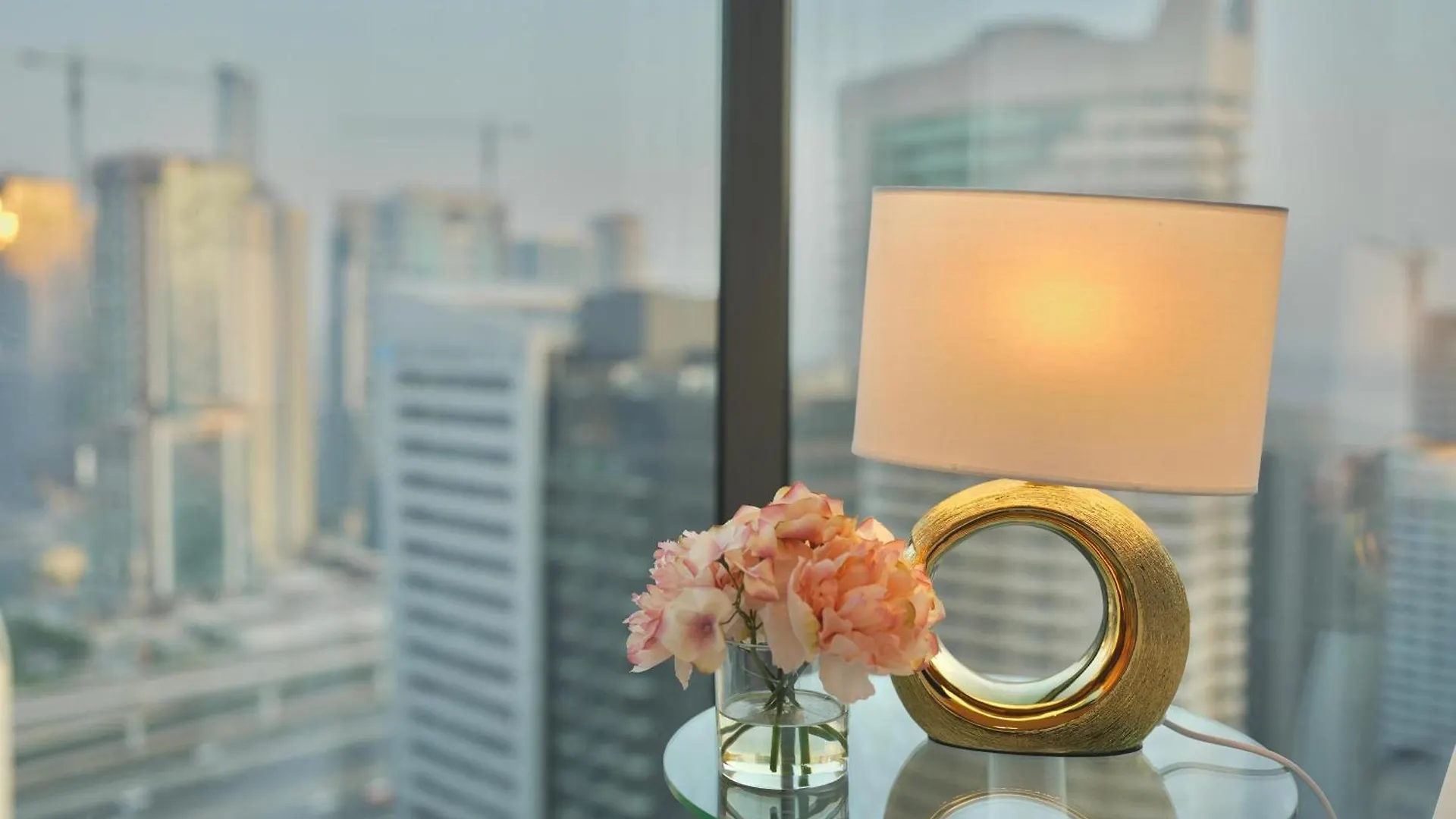 High-Rise Vida Marina Views Apartment Dubai United Arab Emirates